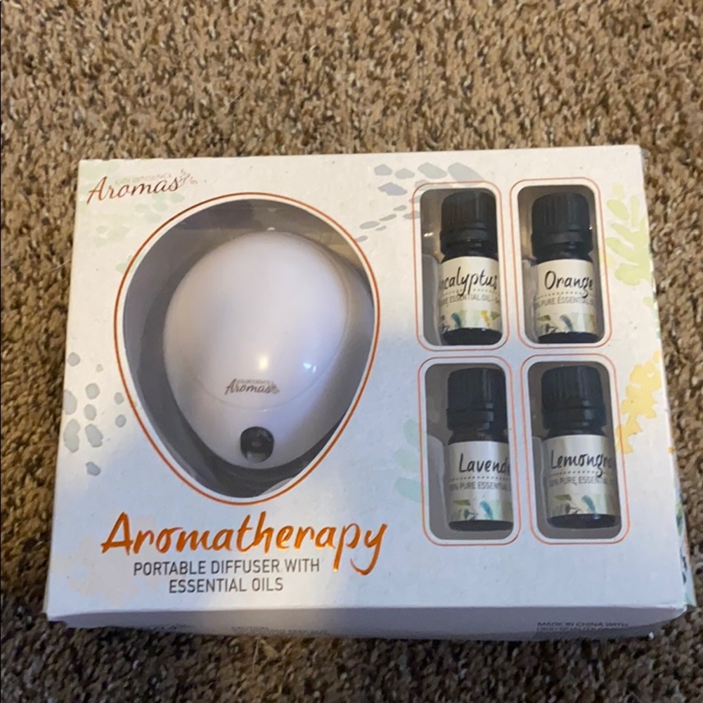 Portable diffuser with oils